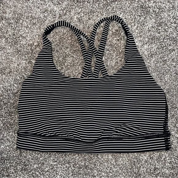 Lululemon Energy Bra Medium Support Size 4 - Picture 1 of 4